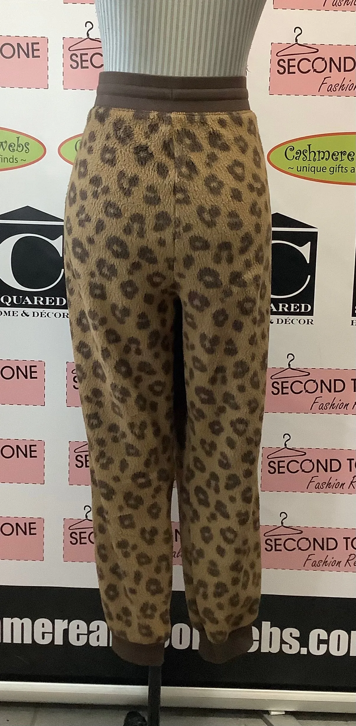 Old Navy Fleece Cheetah Pants (XL)